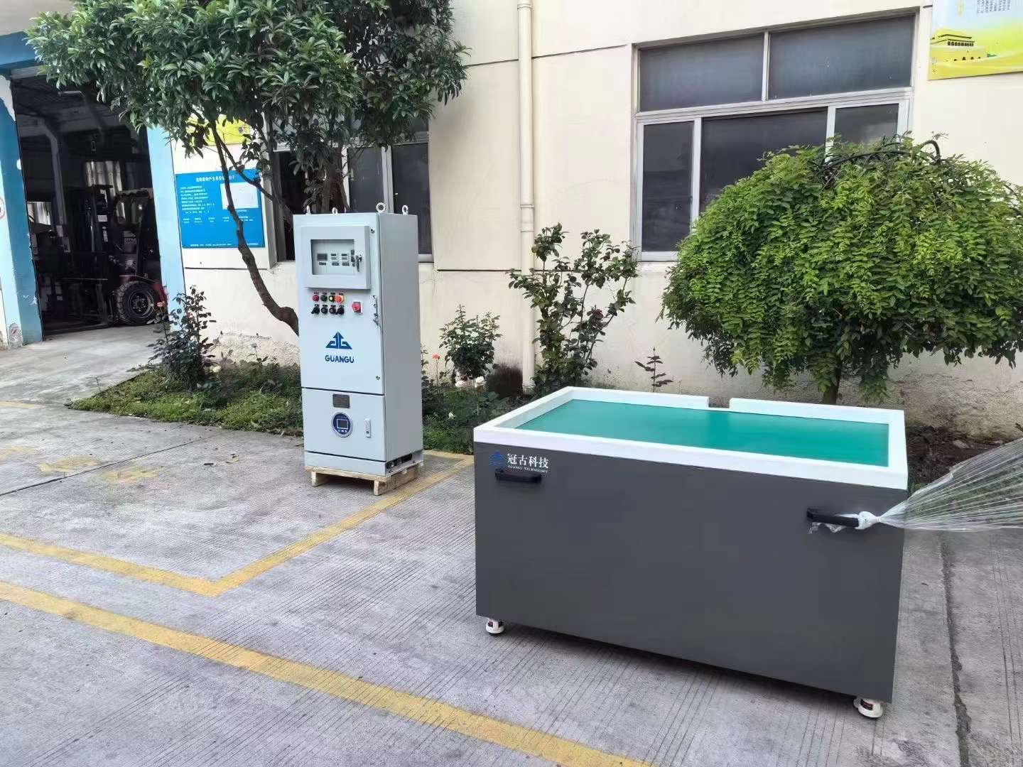 磁力去毛刺機(jī)助力國(guó)產(chǎn)大飛機(jī)金屬零件加工，提升制造業(yè)核心競(jìng)爭(zhēng)力